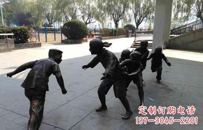 安阳玩老鹰捉小鸡的儿童铜雕222