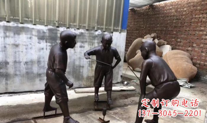 安阳玩陀螺人物铜雕 (2)