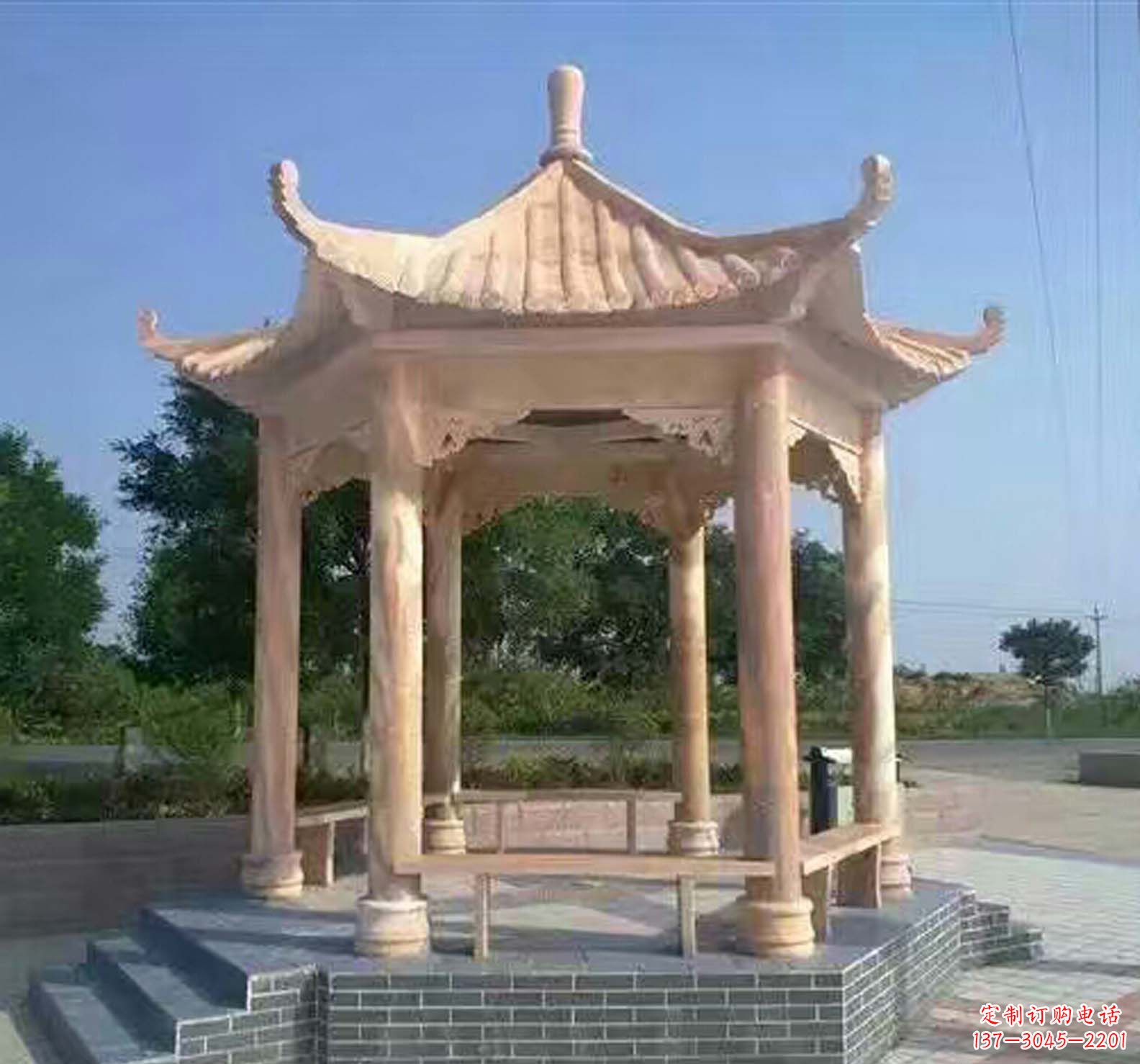 安阳晚霞红公园景观凉亭
