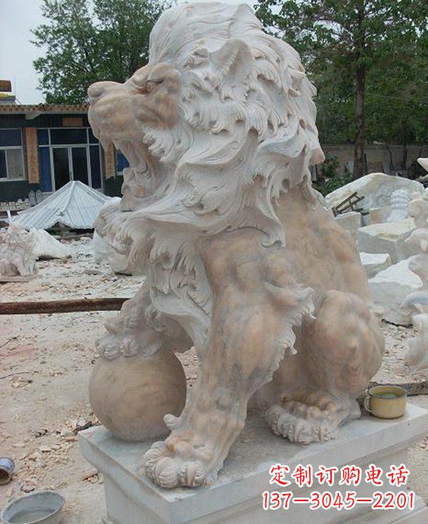 安阳晚霞红寺庙门口西洋狮子石雕