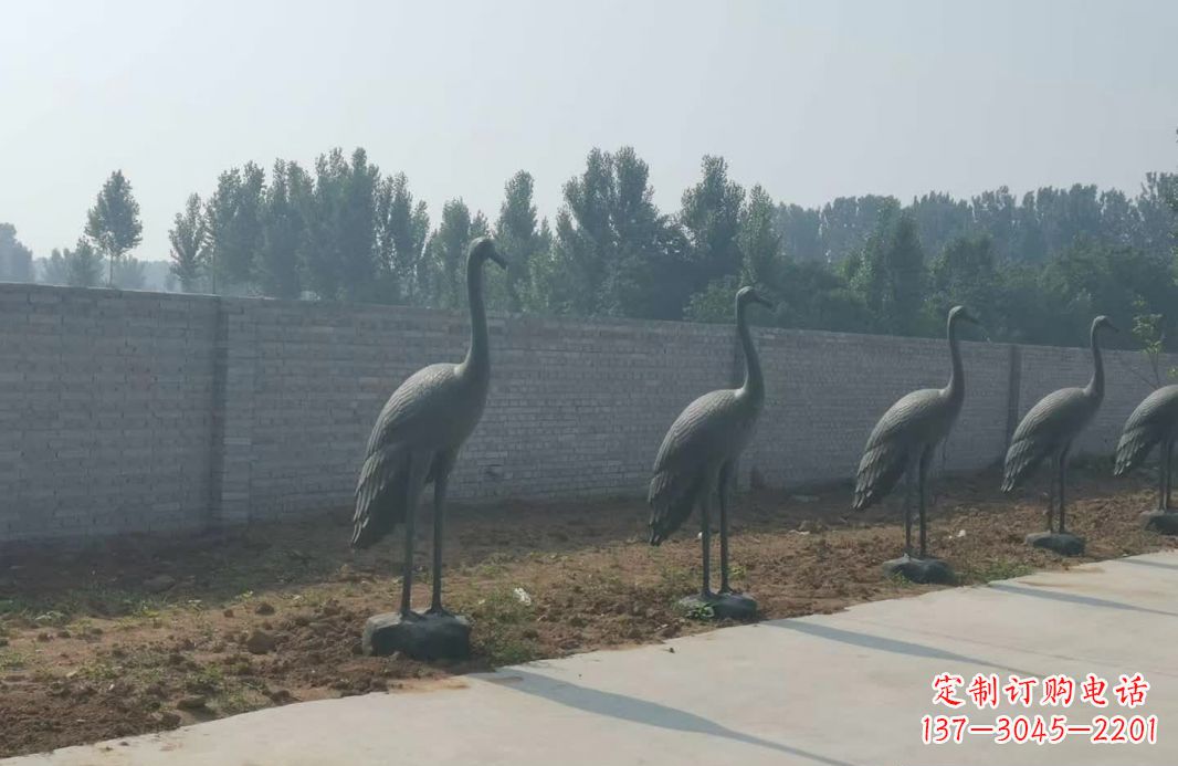 安阳仙鹤抽象铜雕
