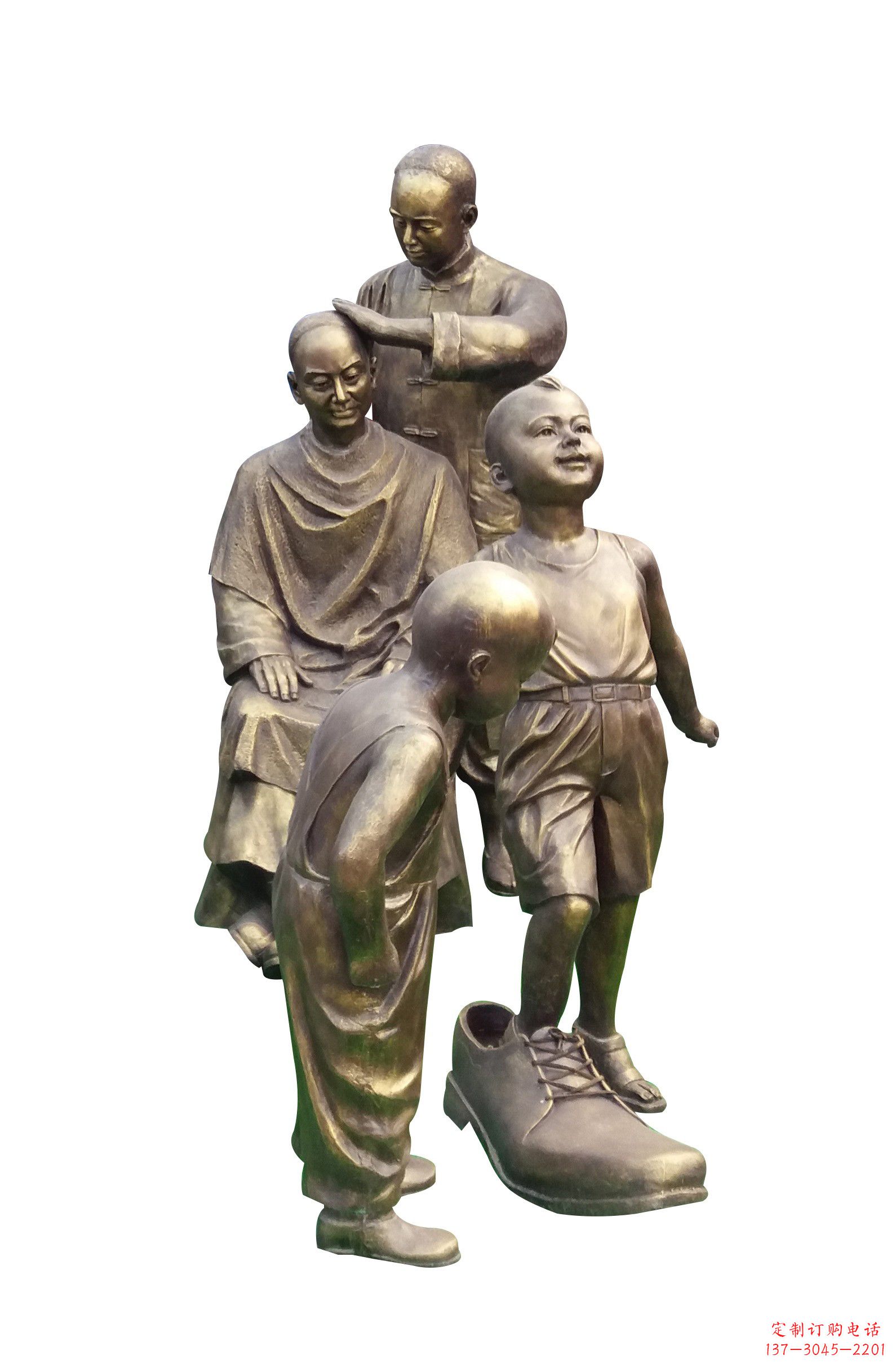安阳小孩穿大鞋 剃头铜雕像