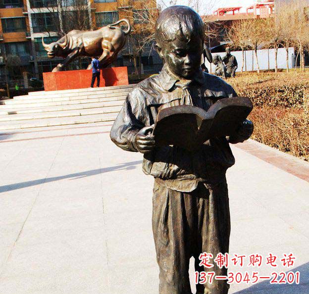 安阳校园看书的小学生人物铜雕