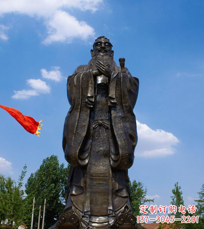 安阳校园里的孔子雕像