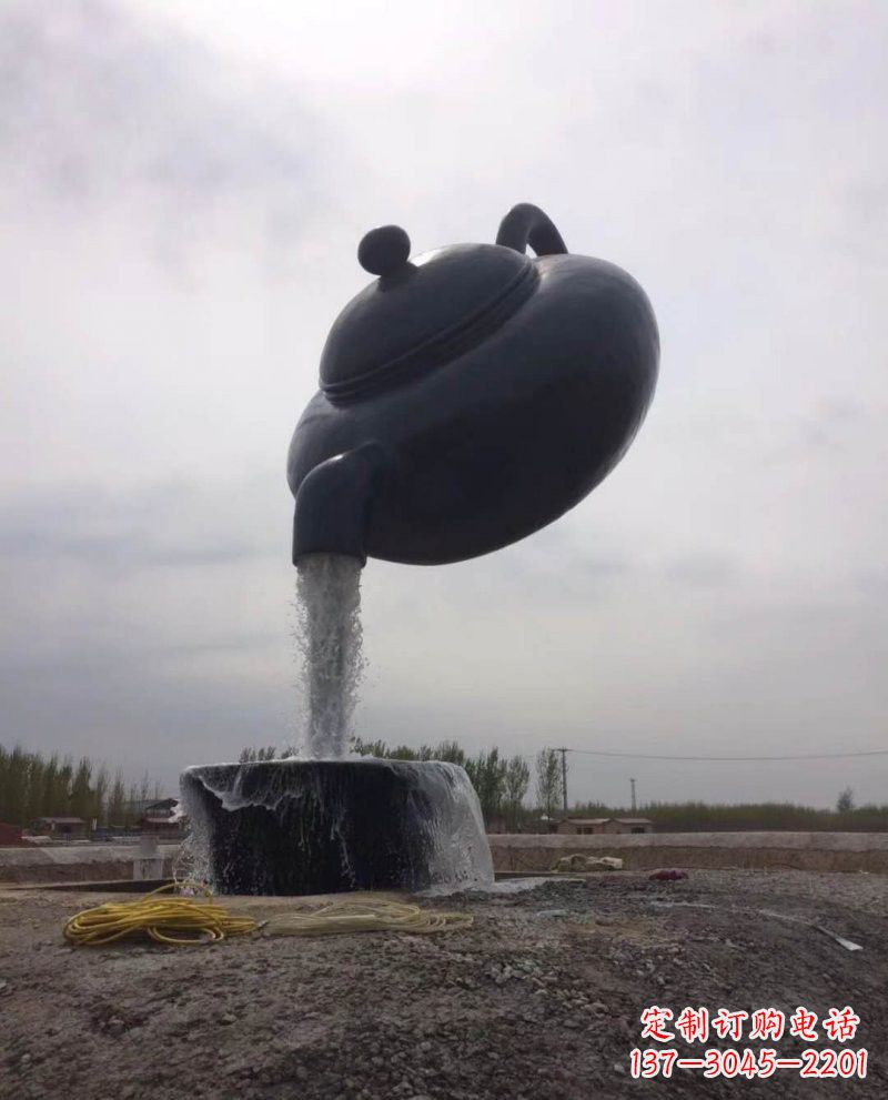 安阳新疆流水的茶壶铜雕