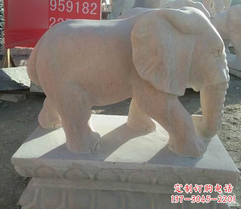 安阳园林晚霞红大象雕塑