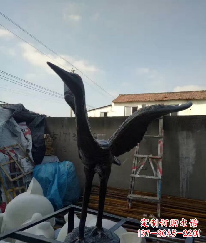 安阳展翅仙鹤铜雕 (2)