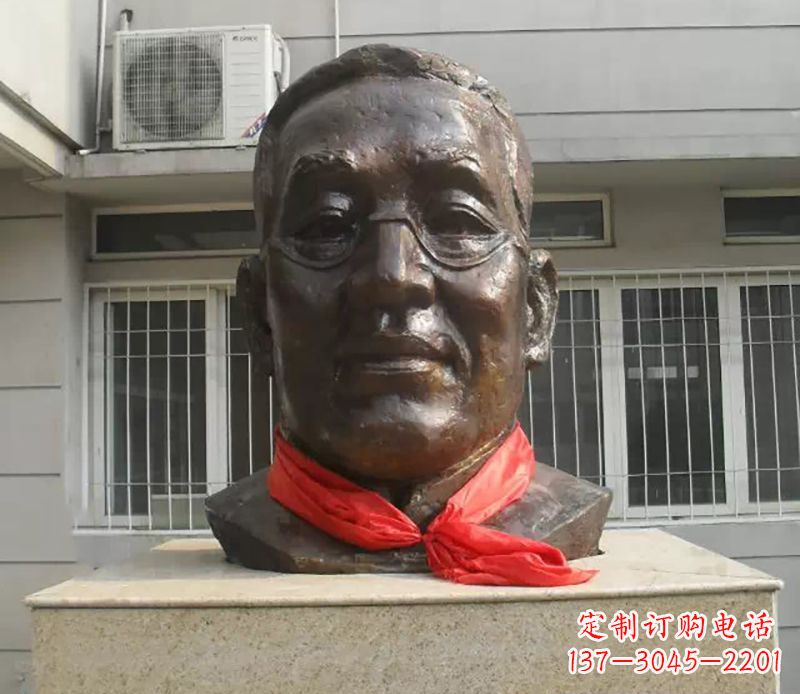 安阳张伯岑校园名人头像铜雕