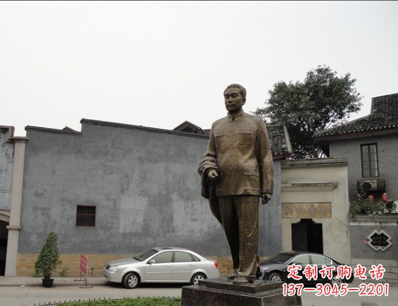 安阳周恩来广场伟人铜雕