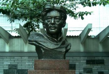 安阳校园名人徐悲鸿头像雕塑