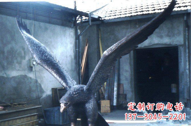 安阳铸铜老鹰企业动物铜雕