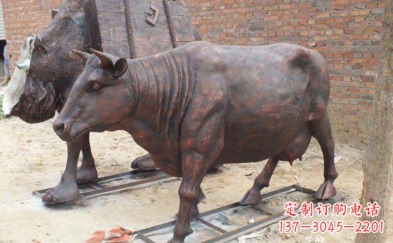 安阳铸铜奶牛公园动物铜雕