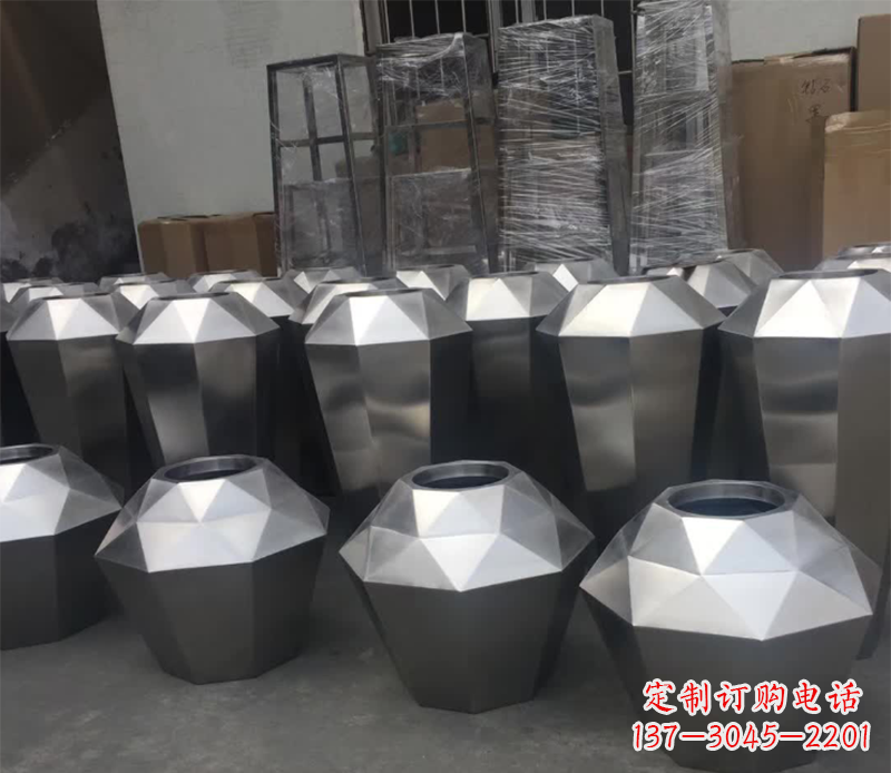 安阳不锈钢组合花盆雕塑