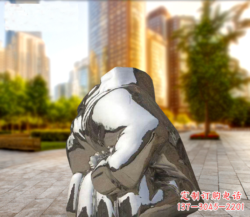 安阳广场不锈钢拳头景观雕塑