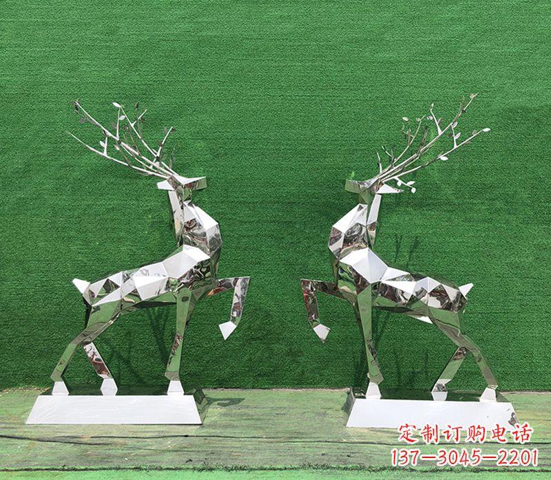 安阳梅花鹿雕塑-公园两只不锈钢镜面梅花鹿雕塑